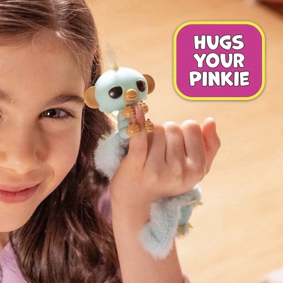 Fingerlings PINKIES Surprise Collectible Pet Plus Bonus Mini Bestie-Lot of 2-NEW - Picture 3 of 8